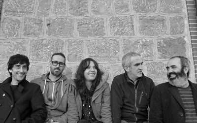 Anari «Zure Aurrekari Penalak» aurre salmenta eta diskoaren zuzeneko aurkezpenak.